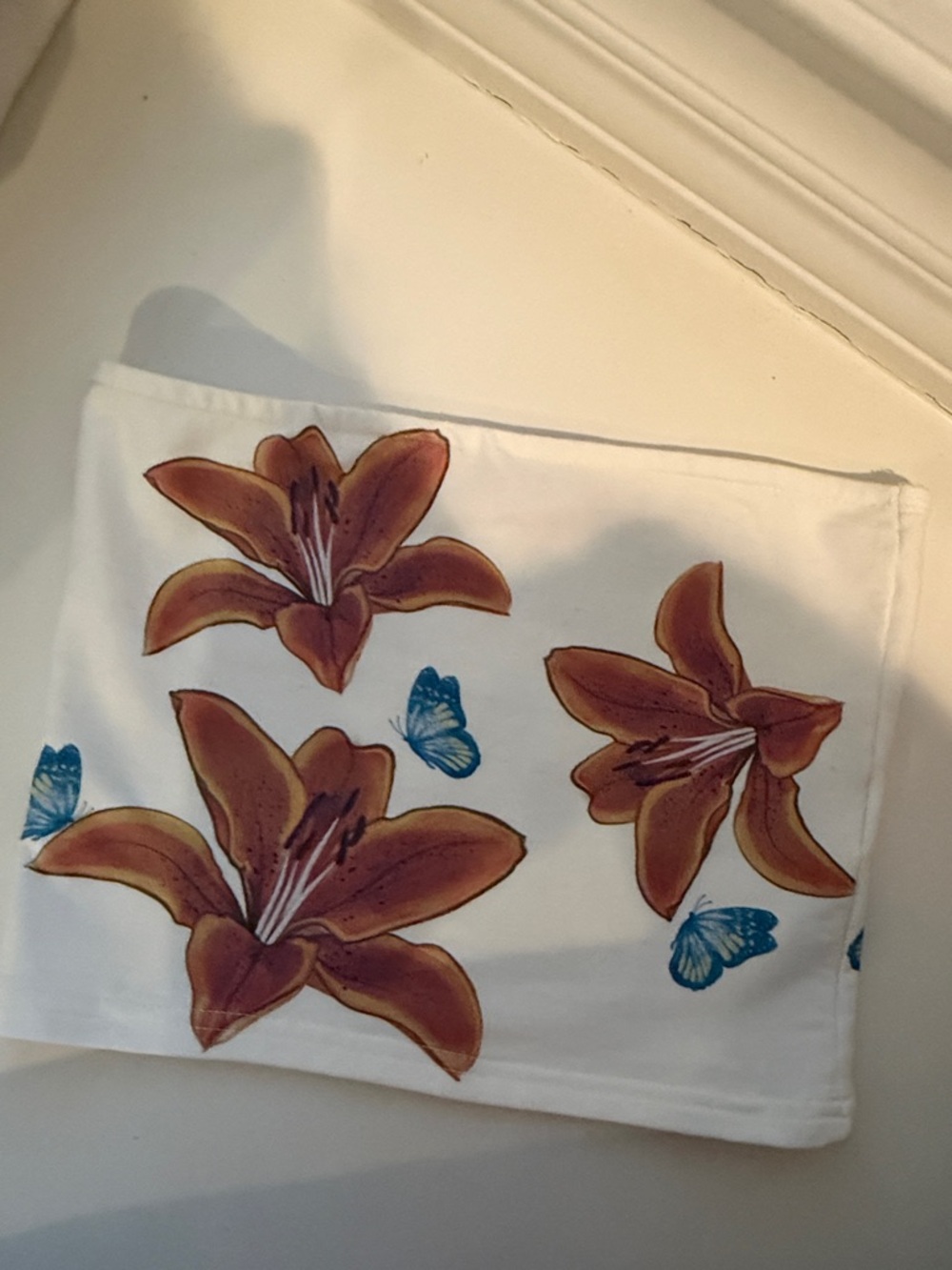 Edikted Tigerlily tube top
